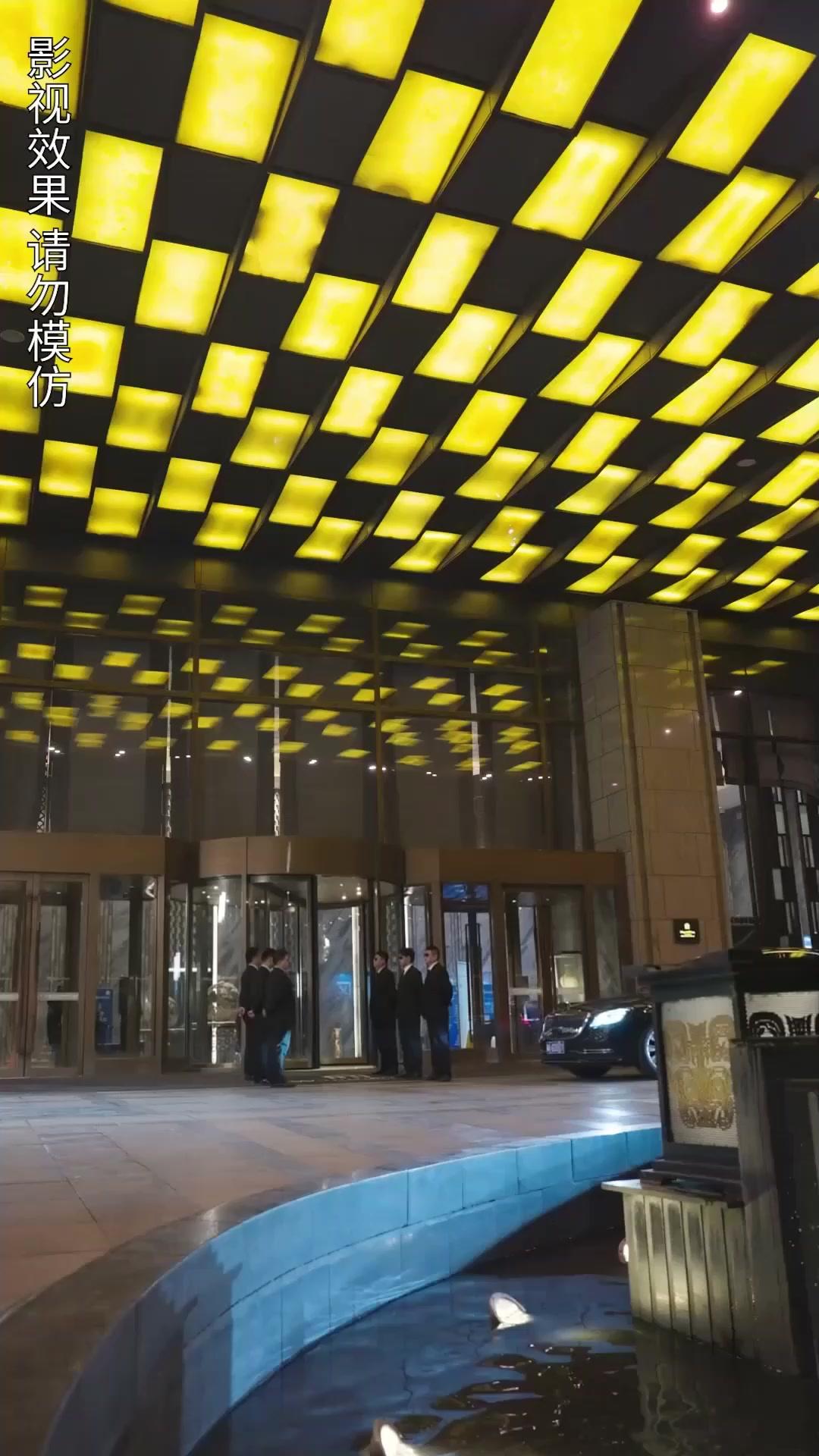 La esposa con doble identidad