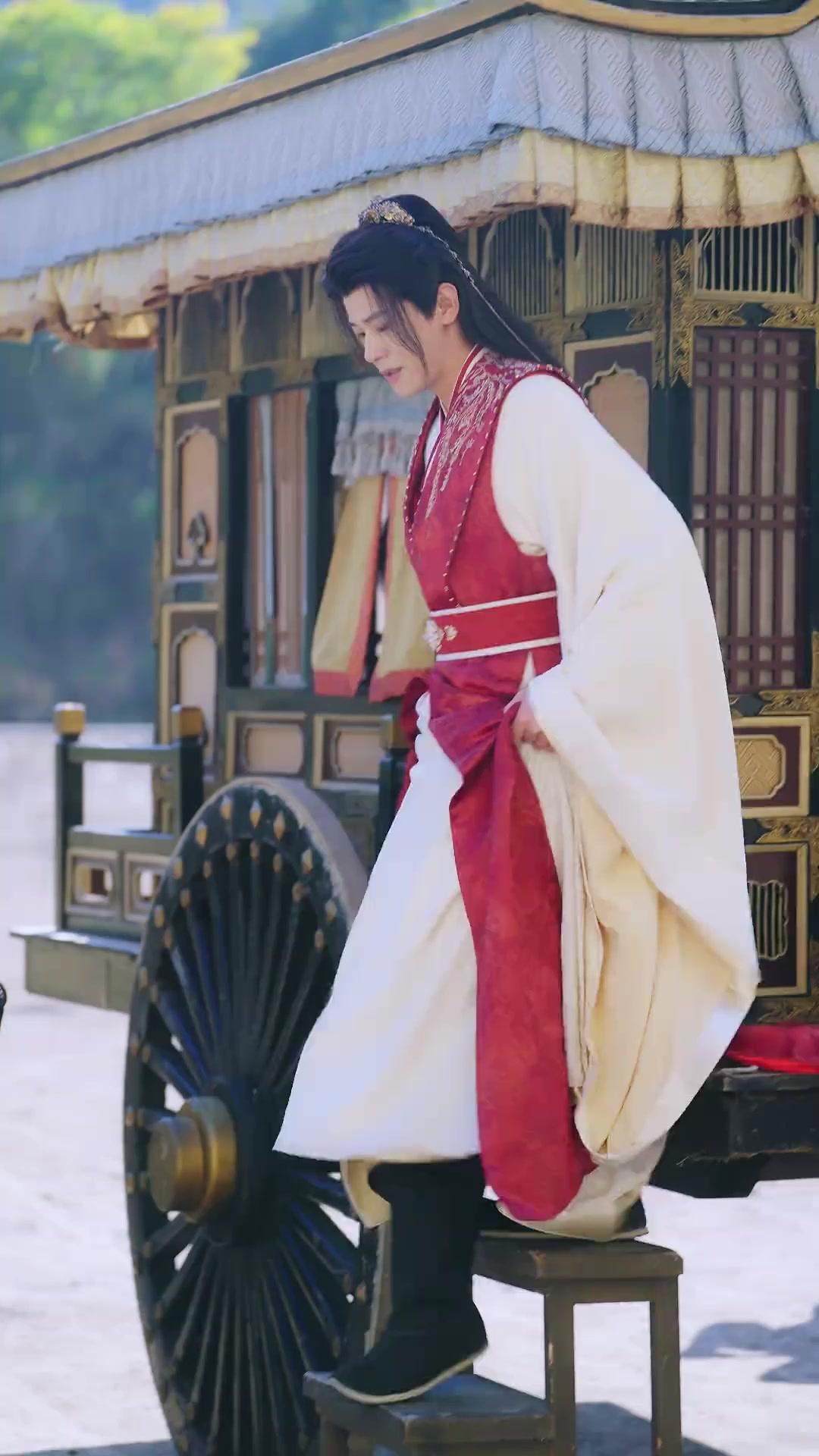 ฮูหยิน โปรดวางมือ