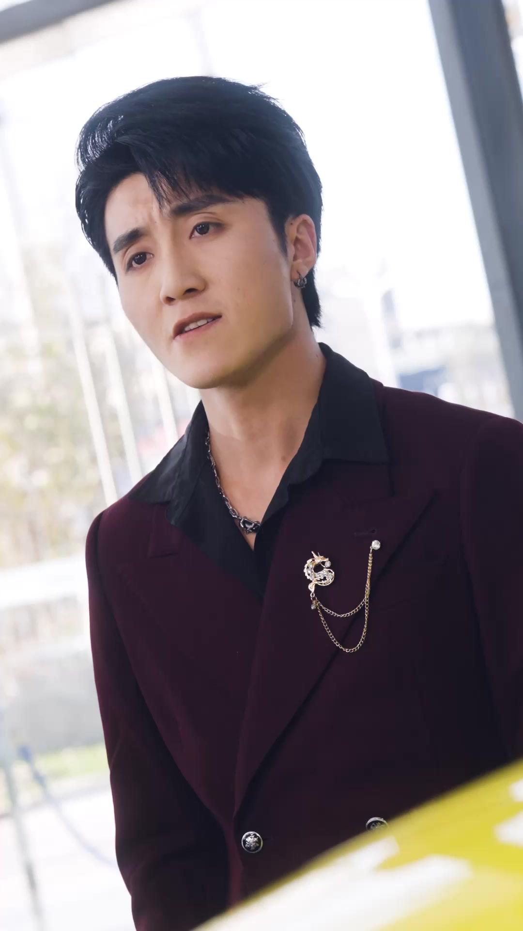 O Mimado Quer se Declarar a Ela