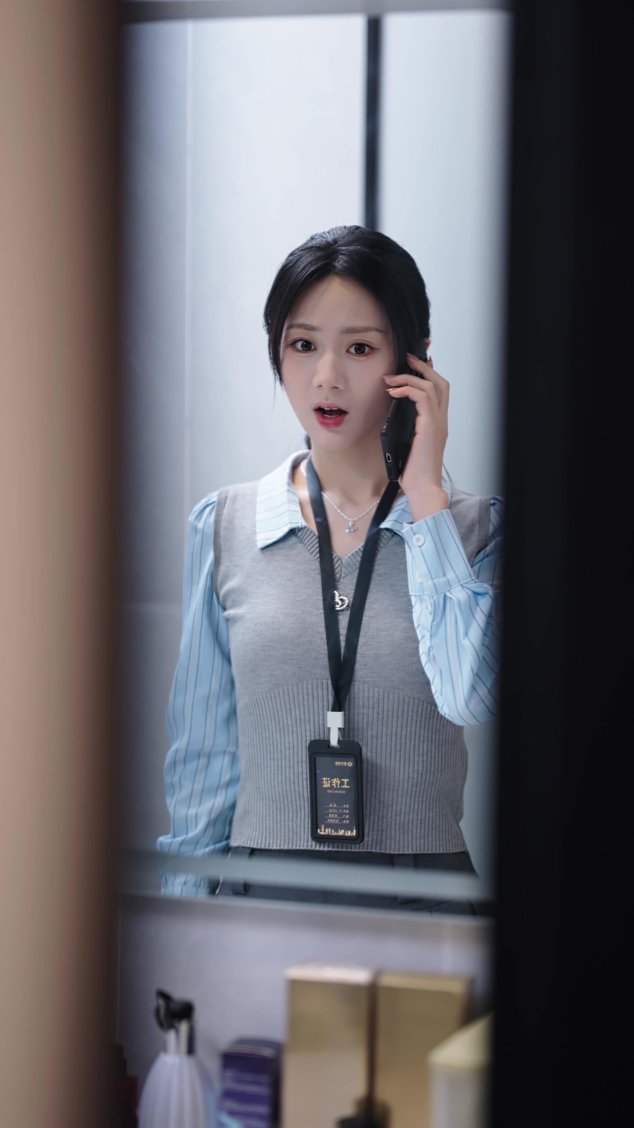 Efetivada e Grávida de Trigêmeos do Chefe