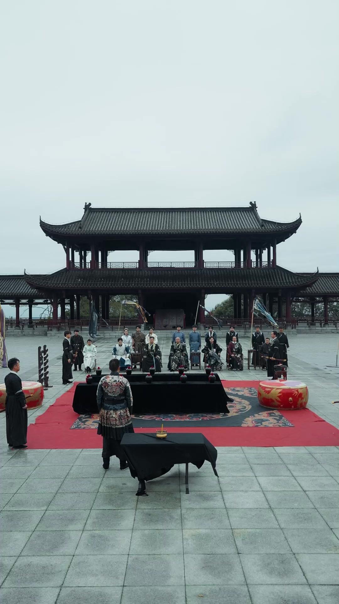 Dewa Bela Diri Turun Dunia