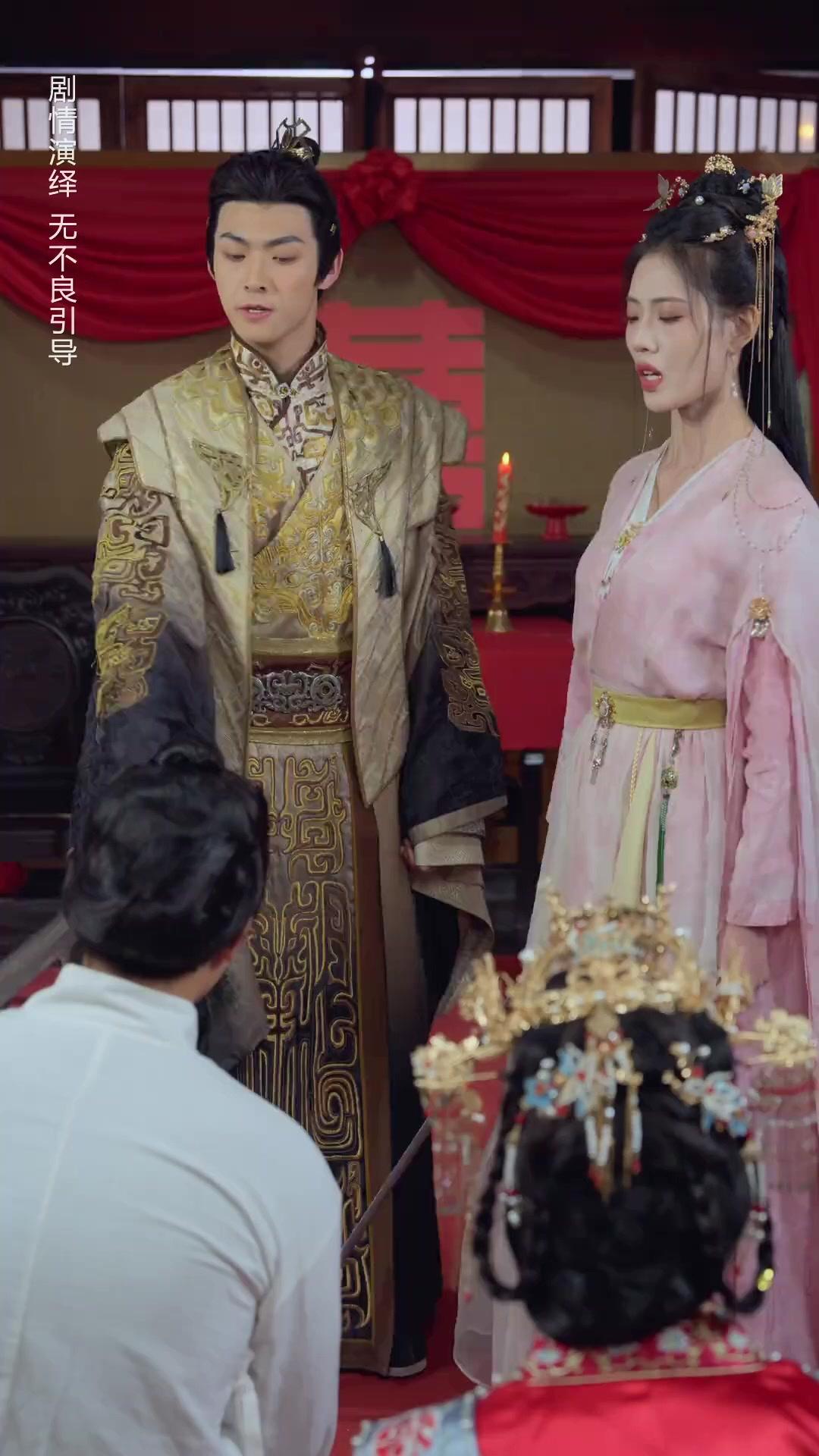 Terk kadın, dize getiriyor