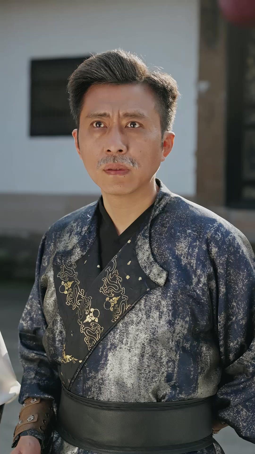 Loser? Martial World Knelt!