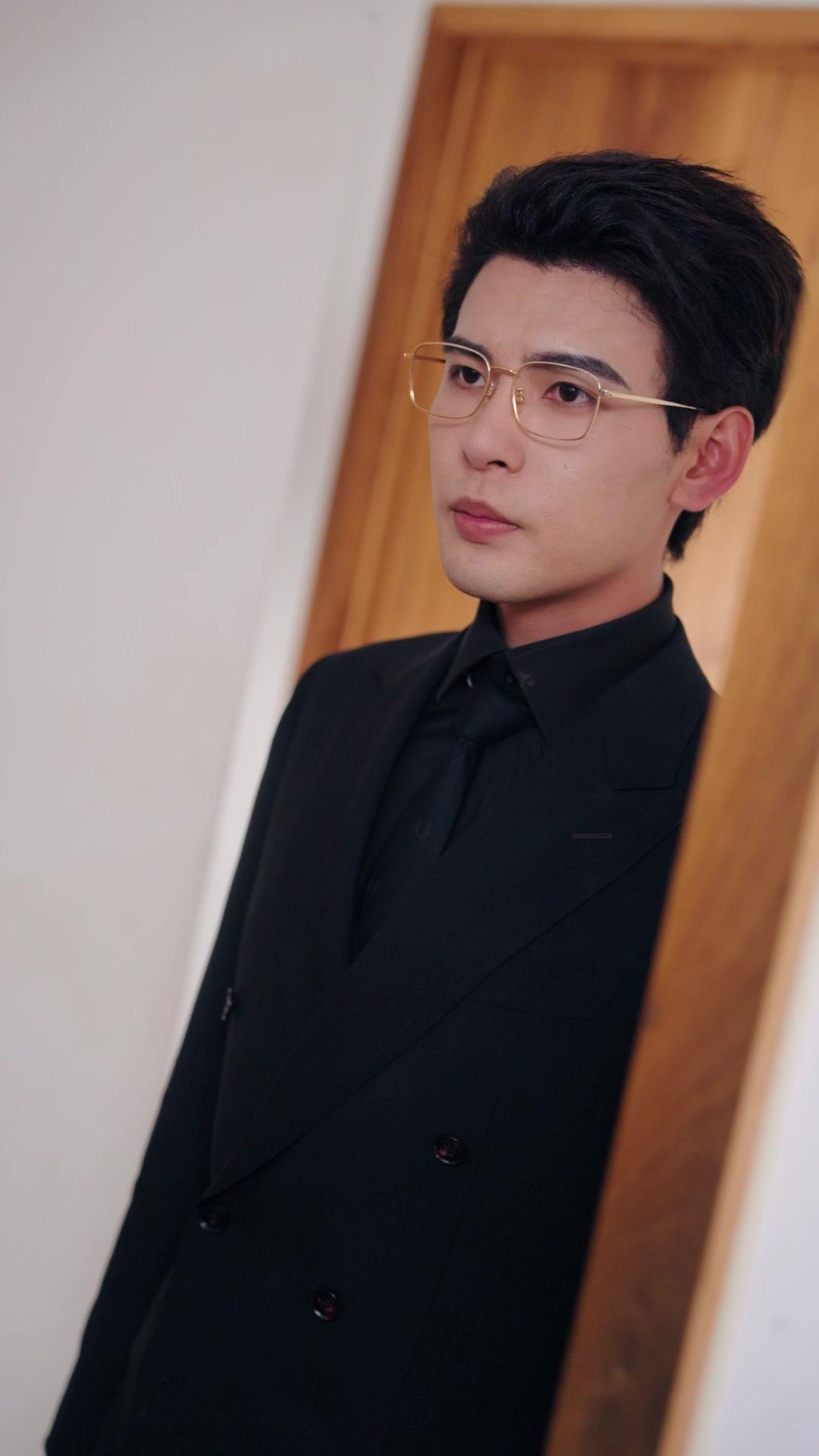 五年癡戀一場騙