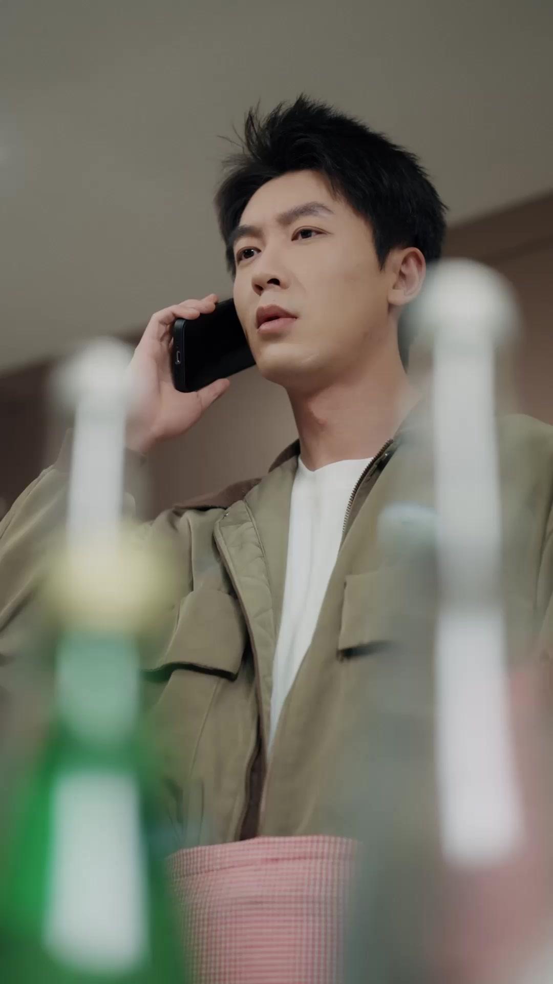 見下してた主夫、実は伝説の賭博王！？