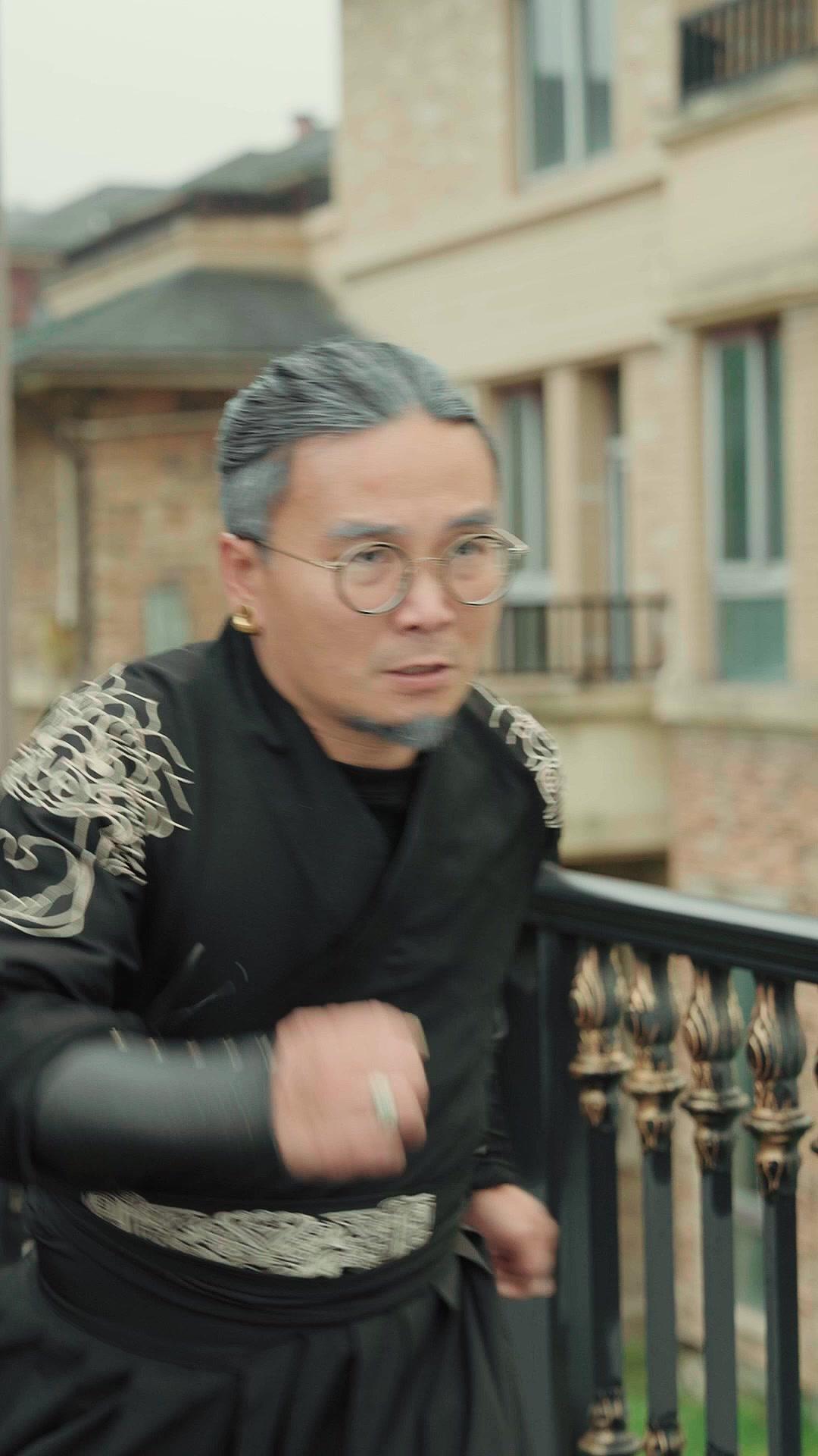  Satpam Yang Punya 3 Tunangan Cantik 