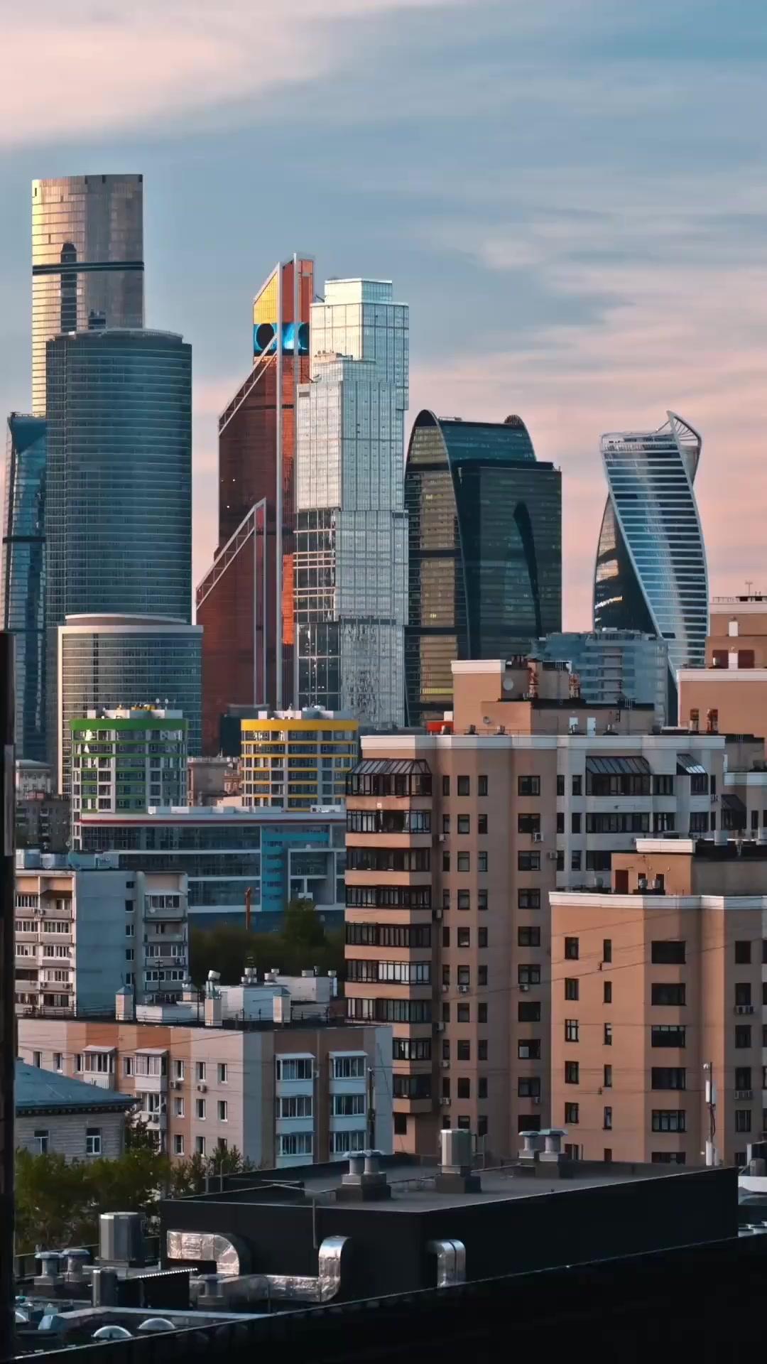 Dimanjakan oleh Sugar Daddy Jutawan