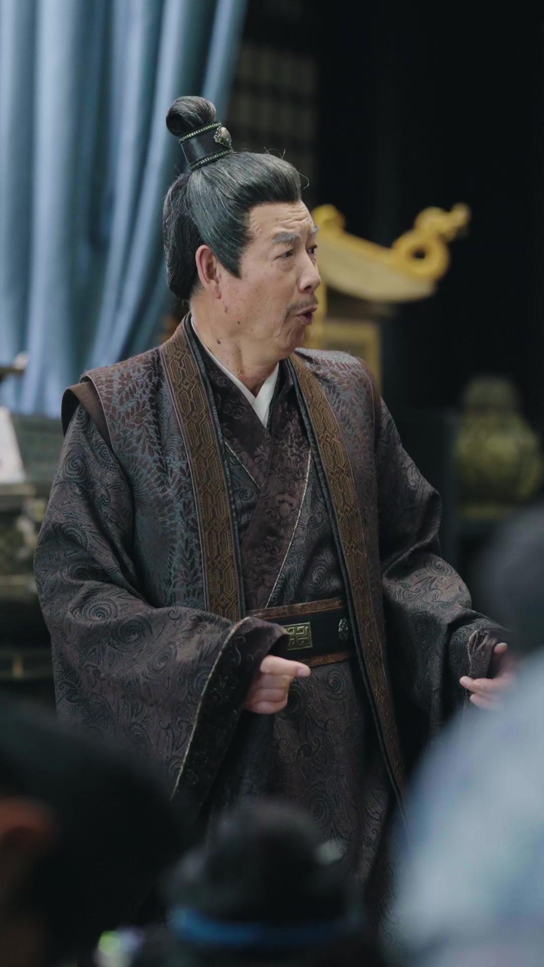 Kue Kenari Pembawa Berkah