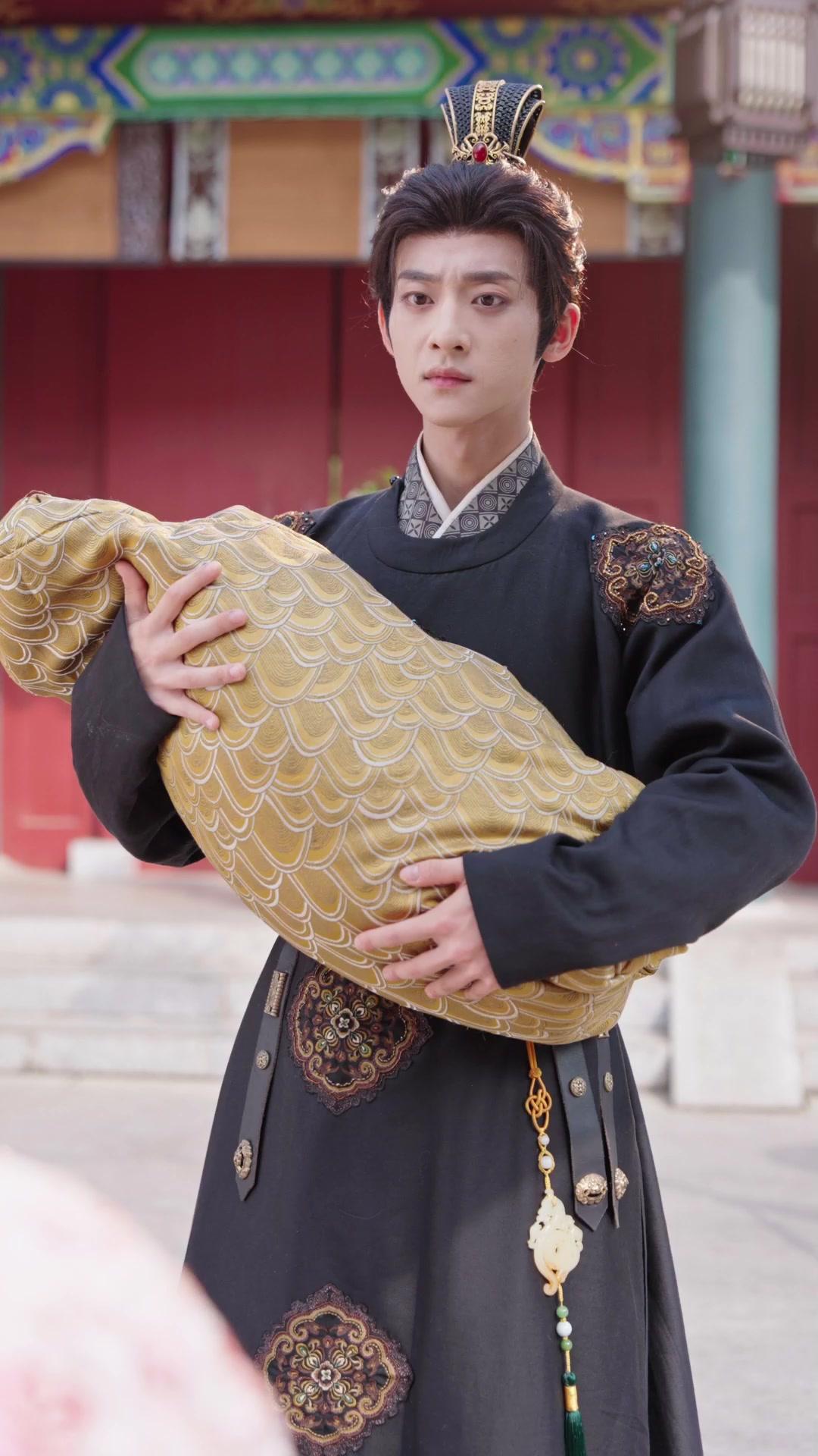 父憑女貴：瑞獸萌寶扶爹當皇帝