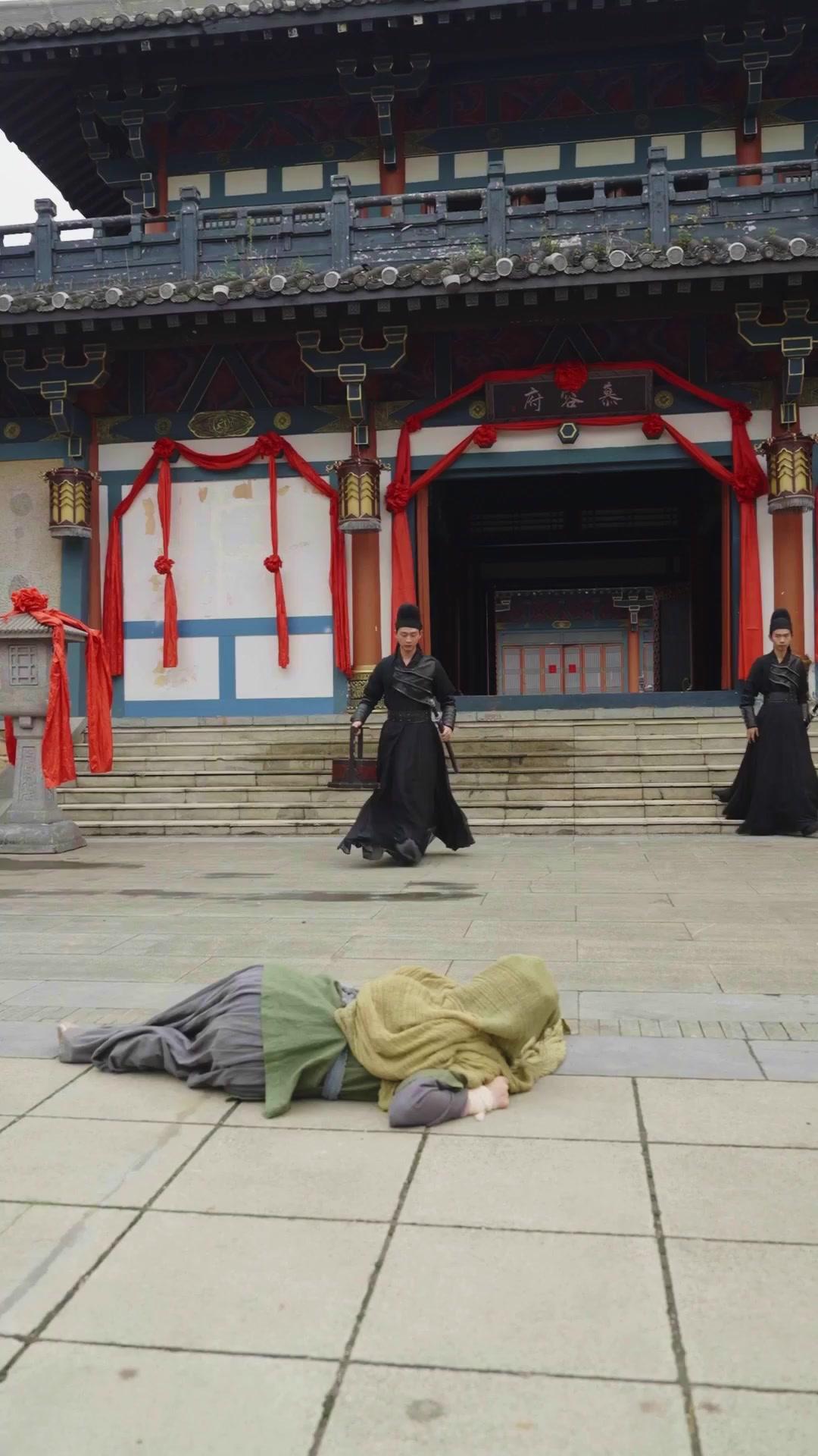 Kembalinya Ratu Phoenix