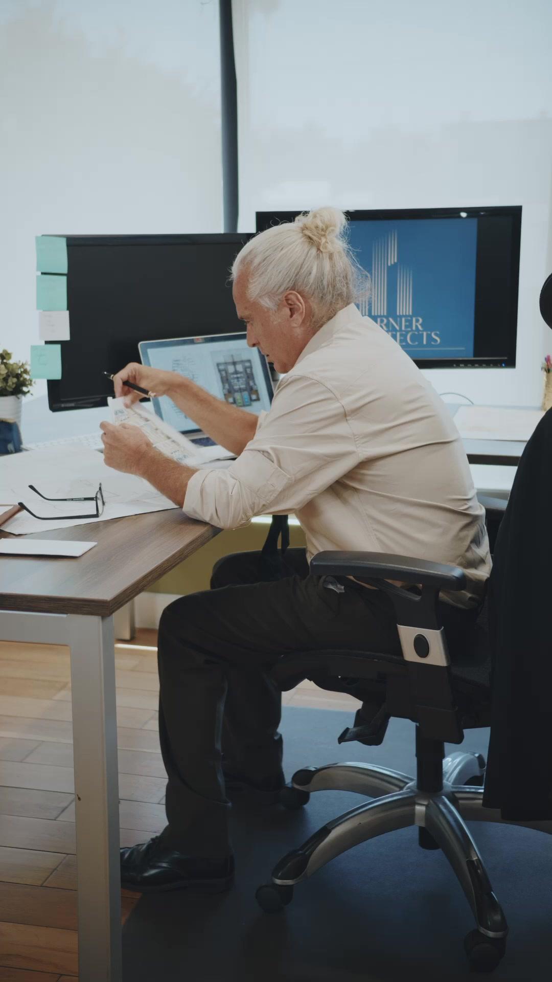 （Dublagem）Bilionário em Fuga Torna-se Minha Noiva