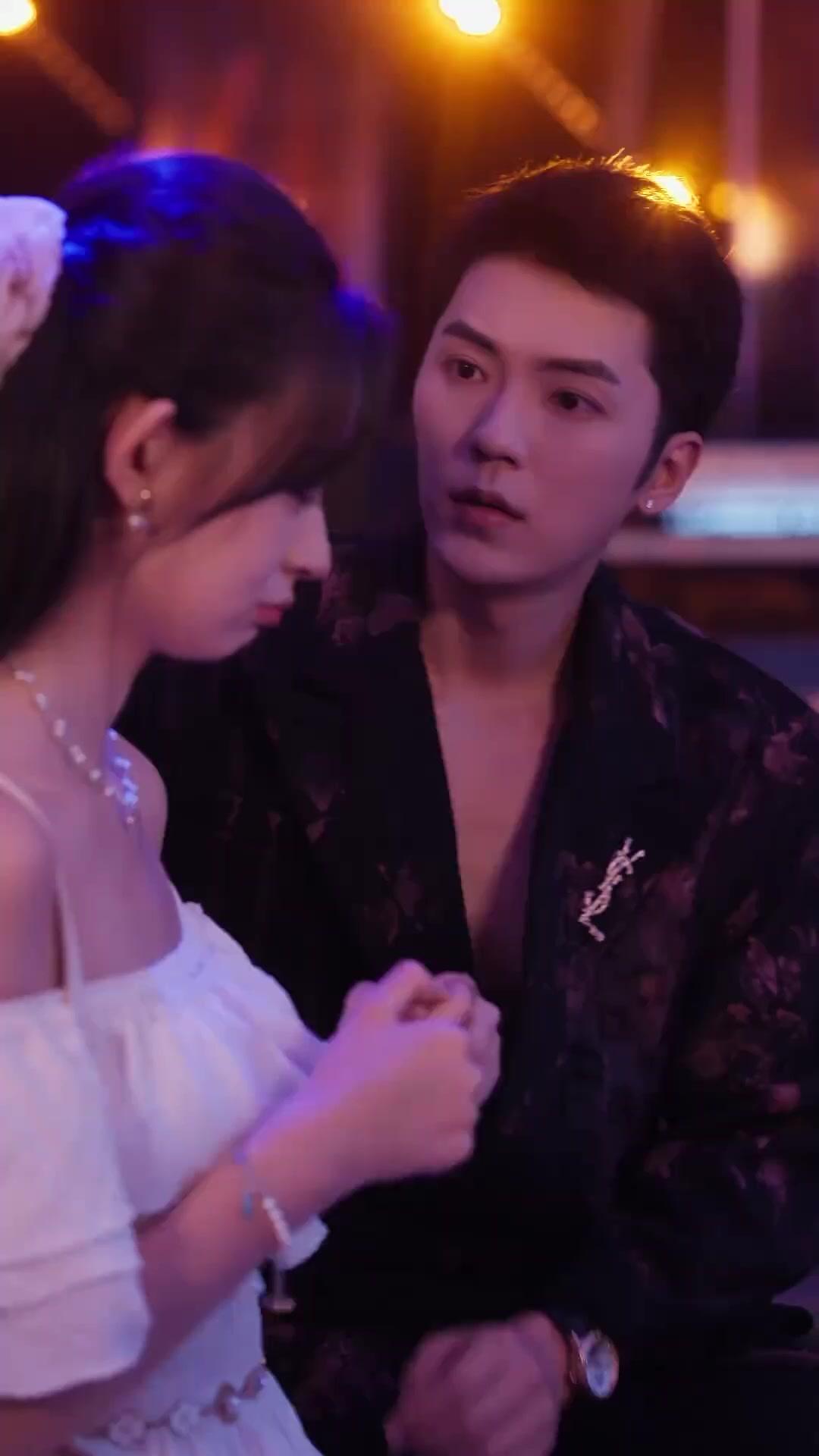 (พากย์เสียง) บอสคะ จริงๆฉันรักเงินมากกว่า