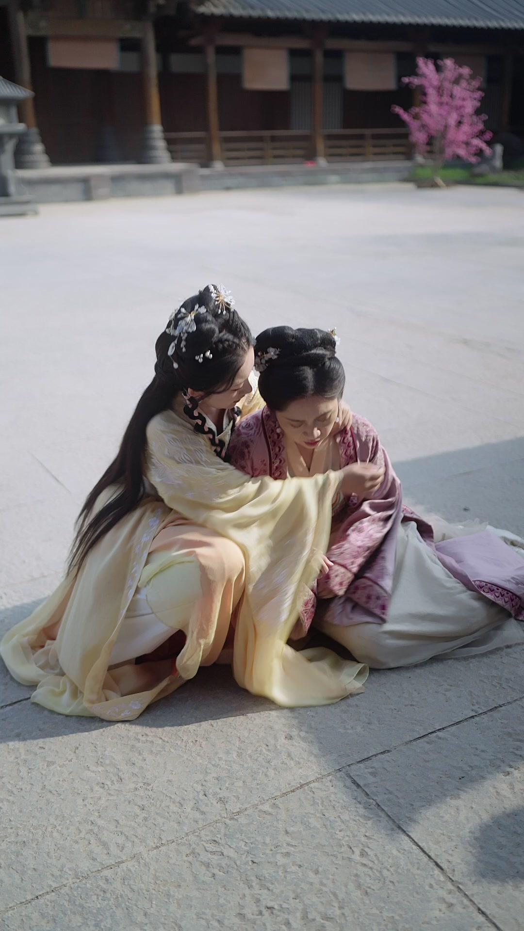 Pregnant with the Regent's Twins!