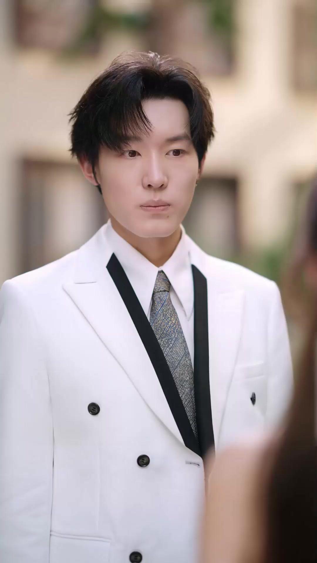 Istri Kontrak Sang CEO