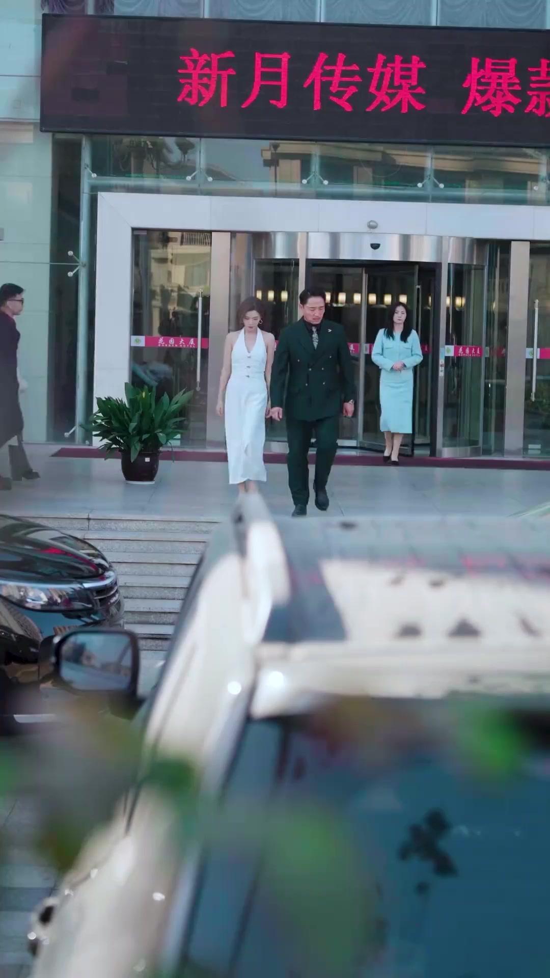 Kesalahanmu Itu Meninggalkanku