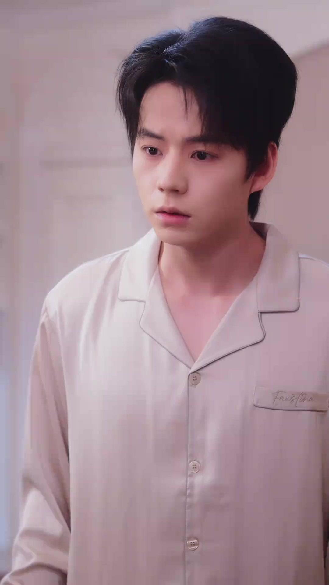 (Doblado) Hija falsa actúa, pero soy loca