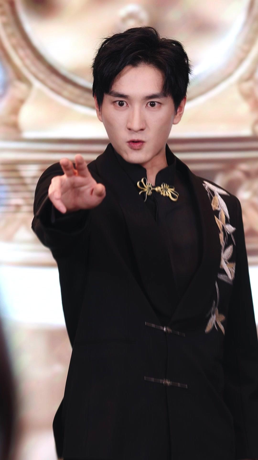 Cinta Pertama Tiga Dewi