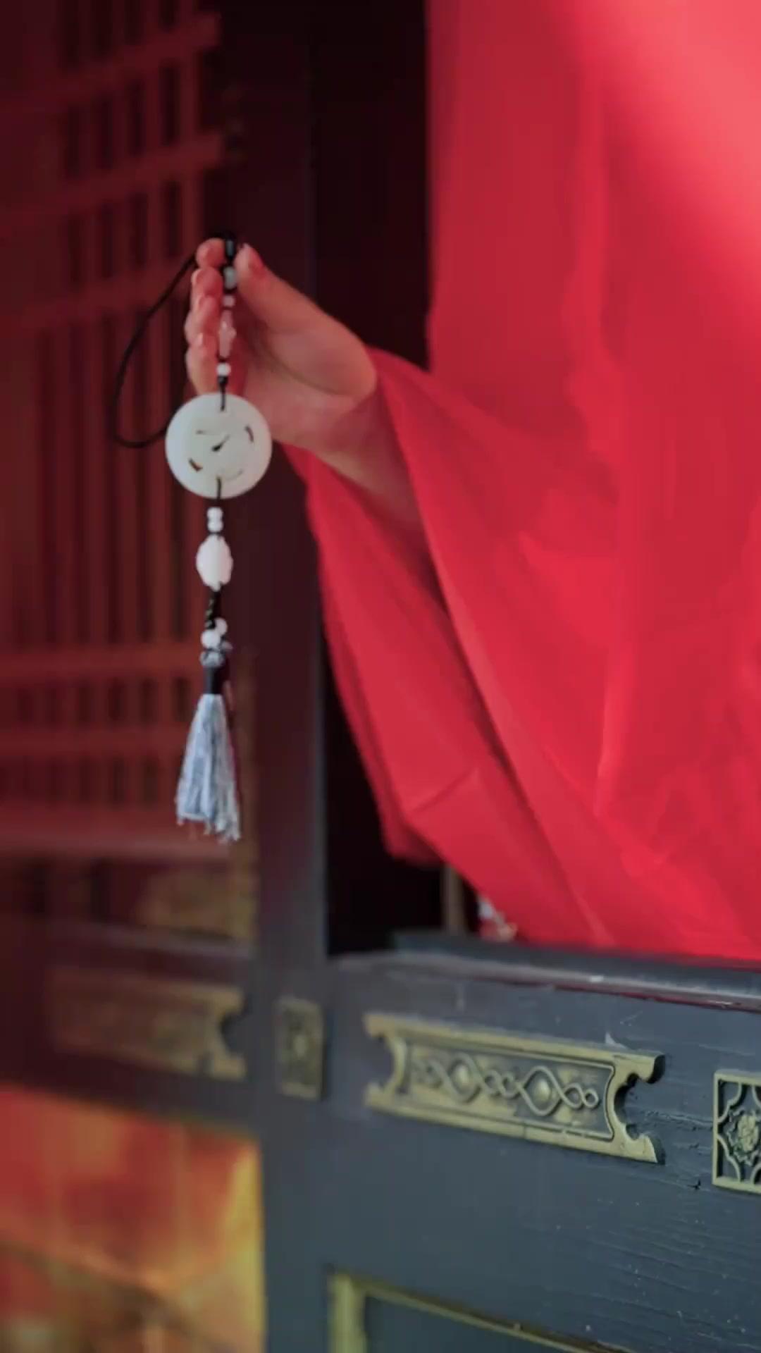 Lệ Hoa Trong Tro Tàn