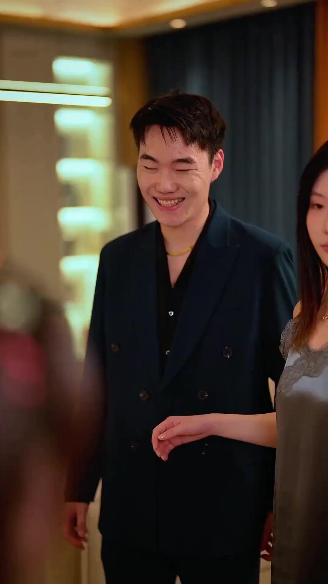 (Sulih suara) Gejolak di Dunia Hitam