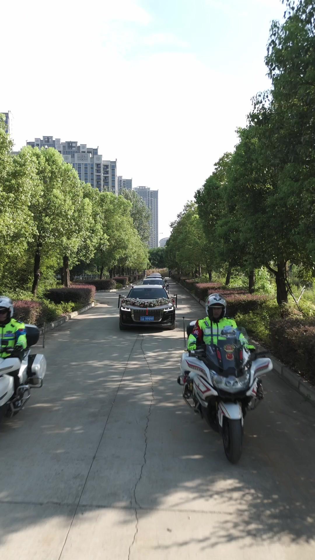 MARIAGE ÉCLAIR AMOUR INFINI