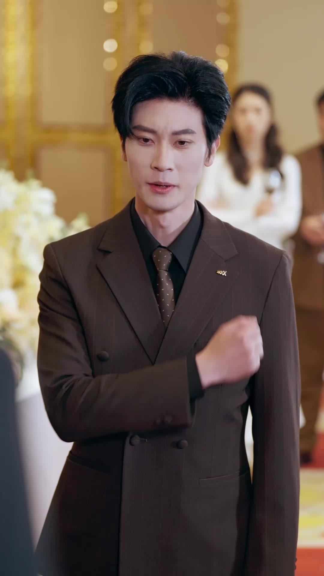 一頓飯，看清惡人臉