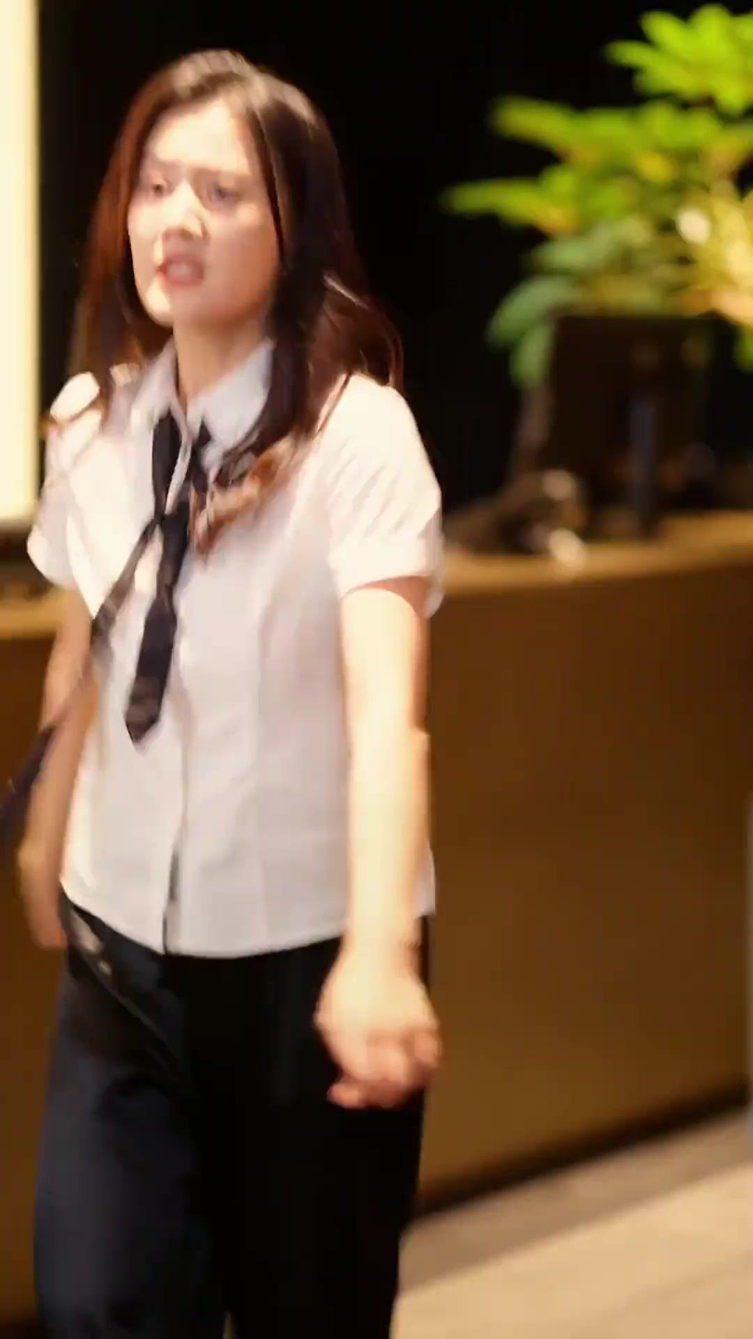 Em Là Người Tôi Luôn Thầm Yêu