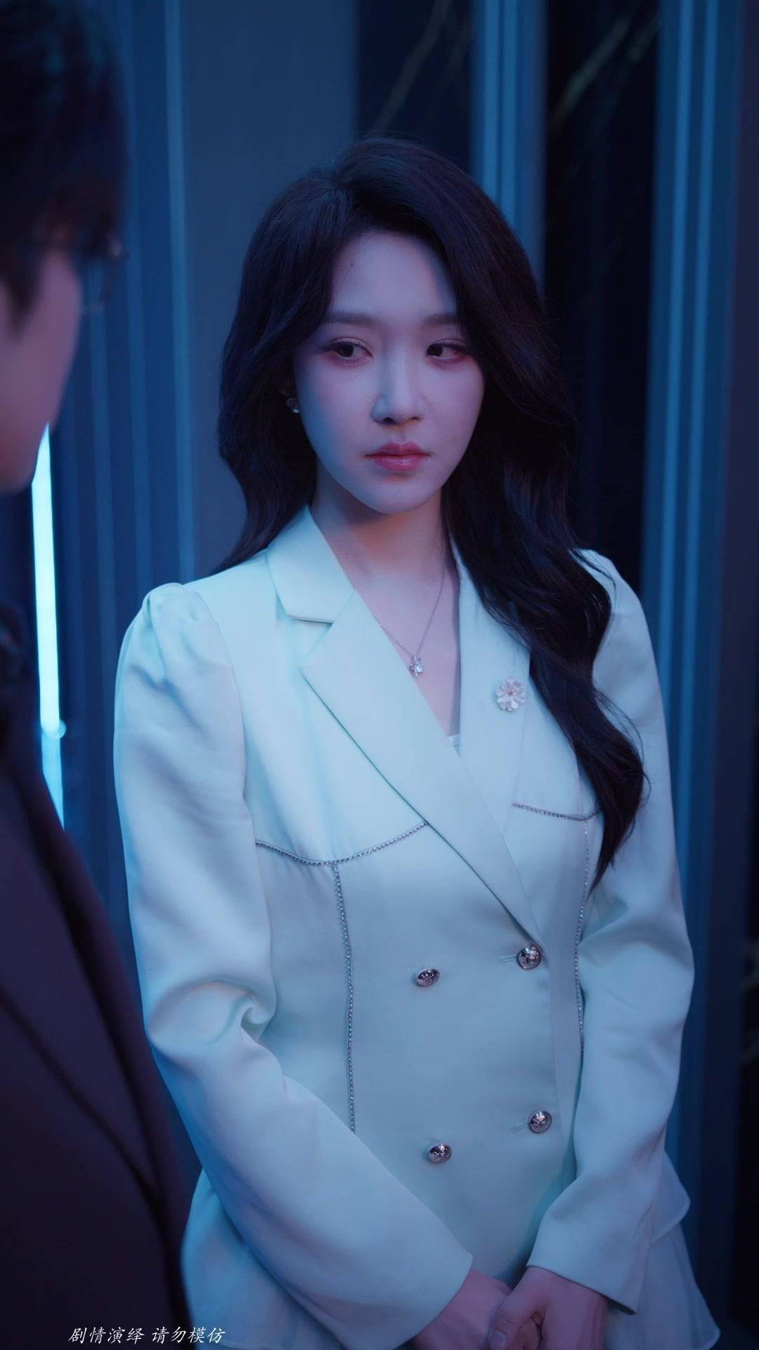 靳先生的謊，應小姐的夢