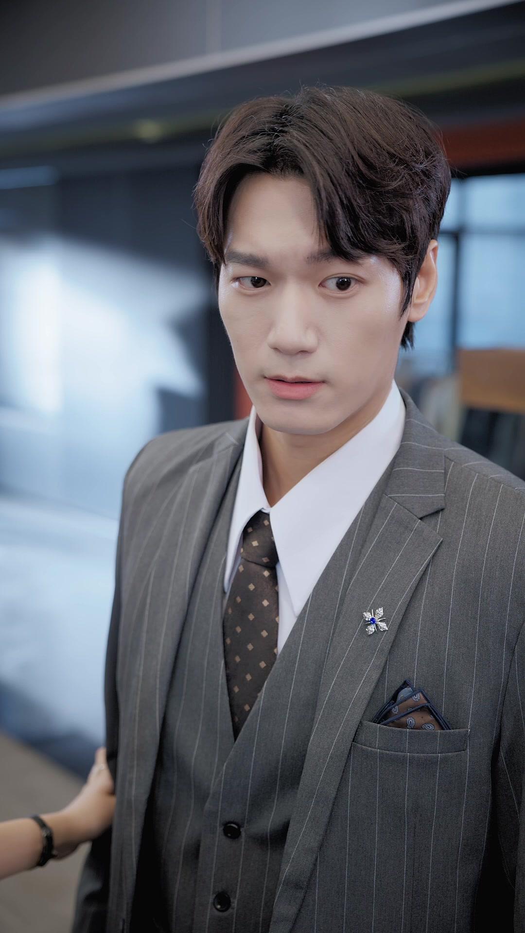 Suami Satpamku Itu Miliarder