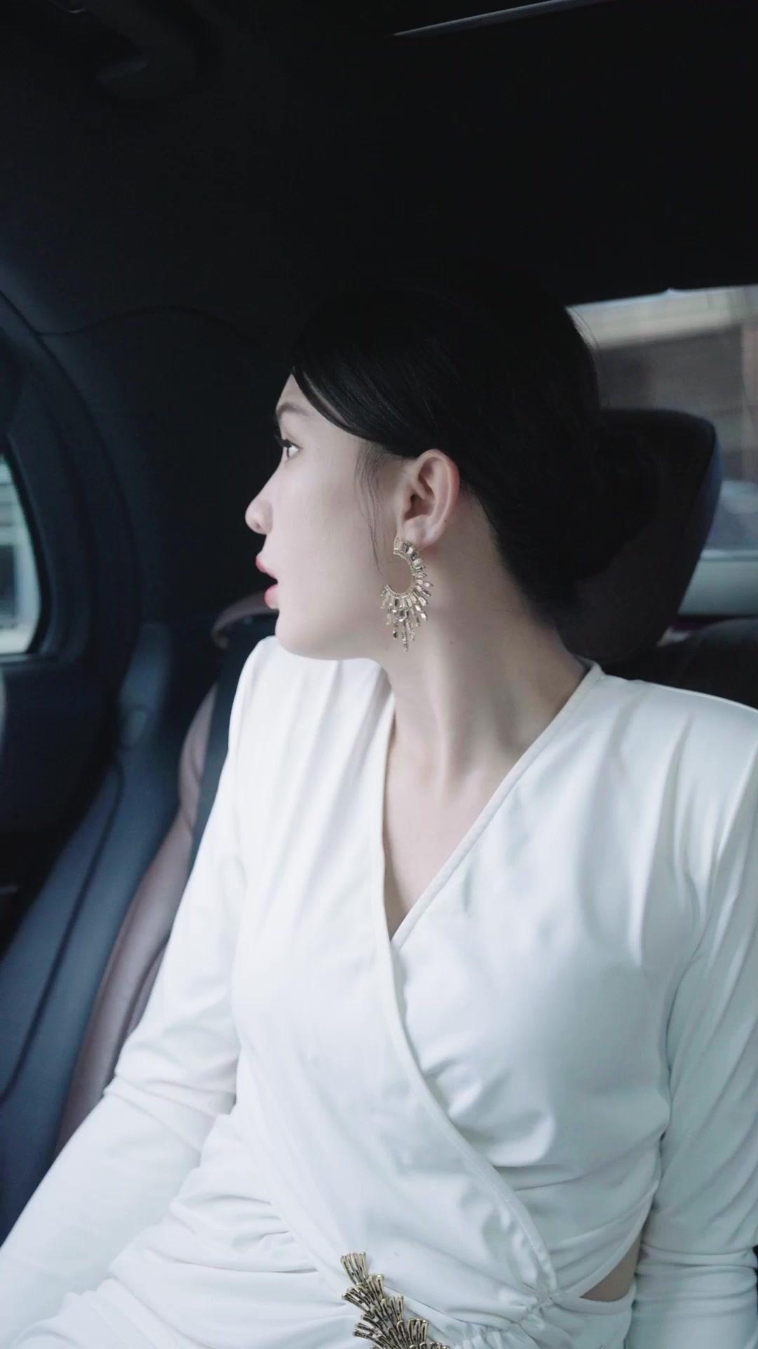 Entrega de Delivery: A CEO Linda e Teimosa se Apaixonou por Mim