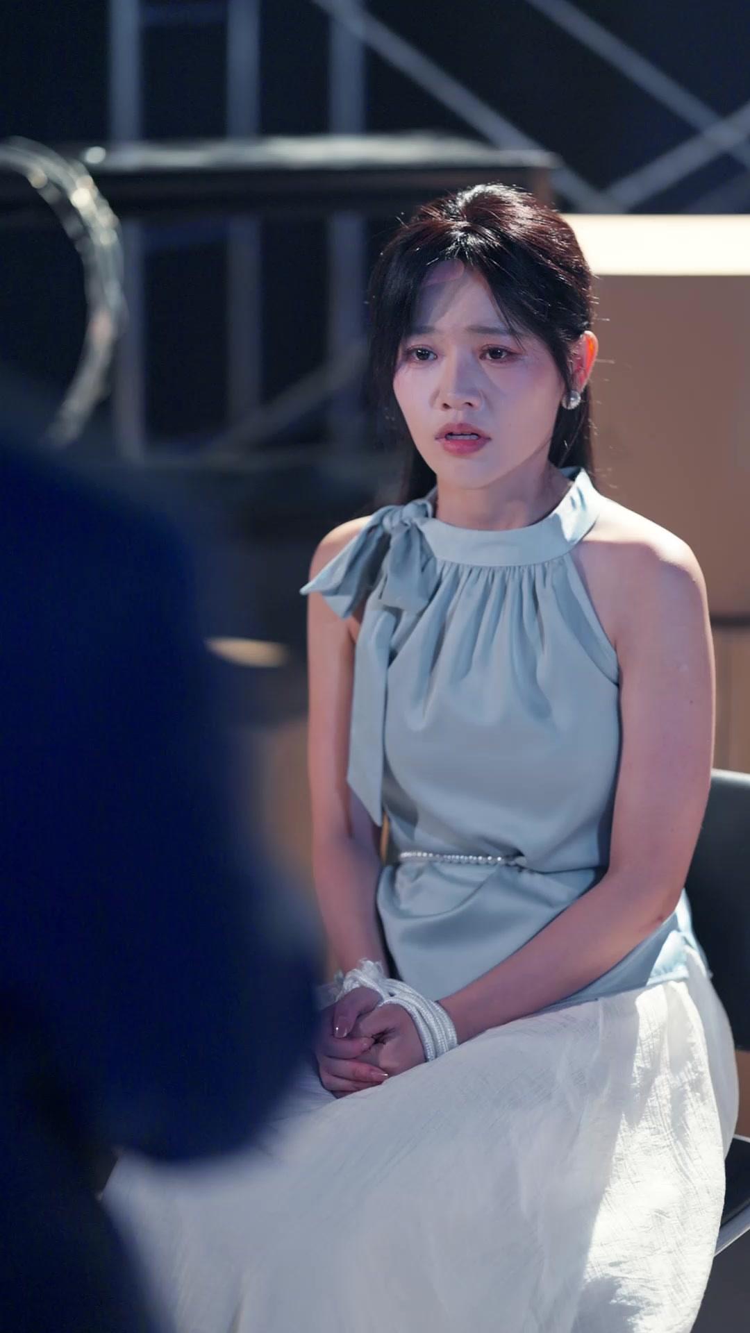 Dusta Terbongkar, Cinta Bermahkota