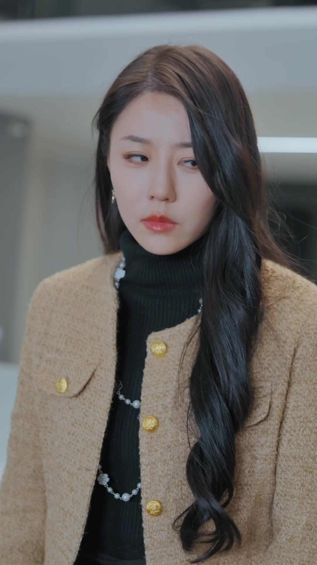 Istri Bos Bosan, Mulai Kerja Hari Ini