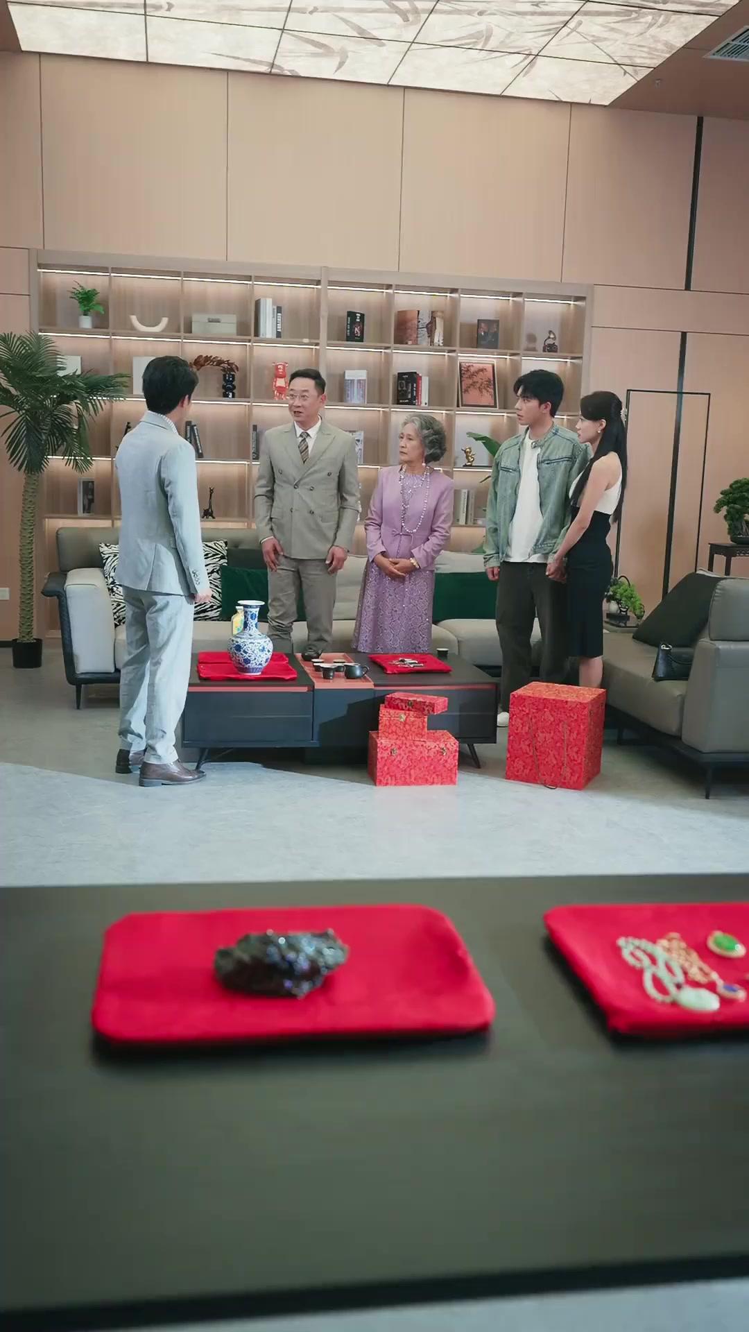 (Dublajlı) Zengin Kız Aşkıma Yapıştı