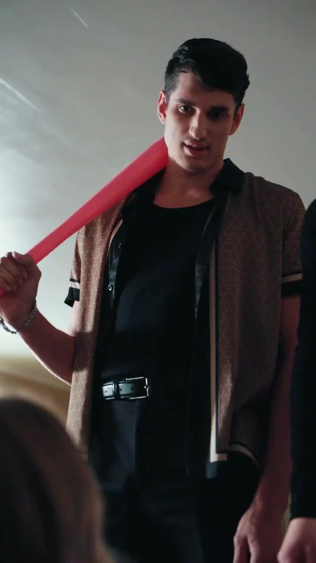 Mafiadaddys Befehl: Zitternd unter mir