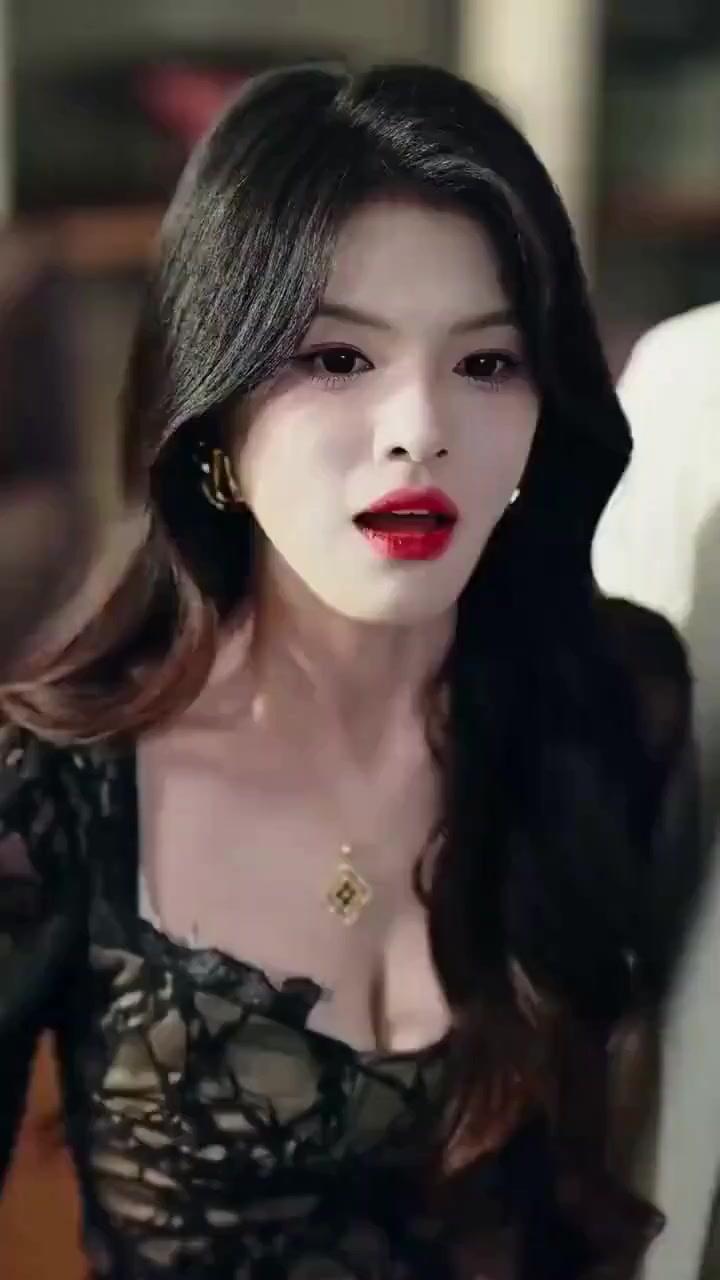 (Dublajlı) Eşsiz Qilin Bedeni