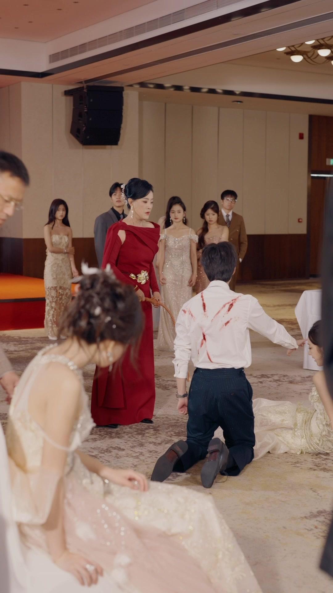 ¡Ella es mi nuera, respetenla!