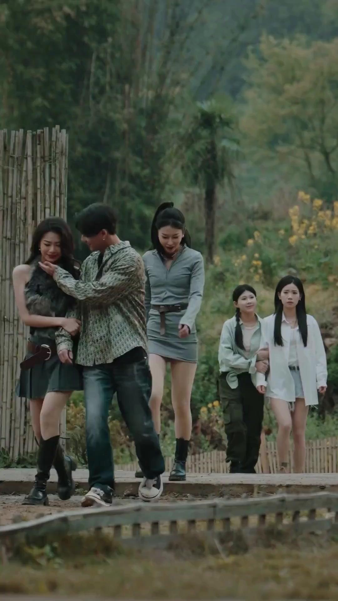 (Dublagem)Sss! A Píton Está se Aproximando