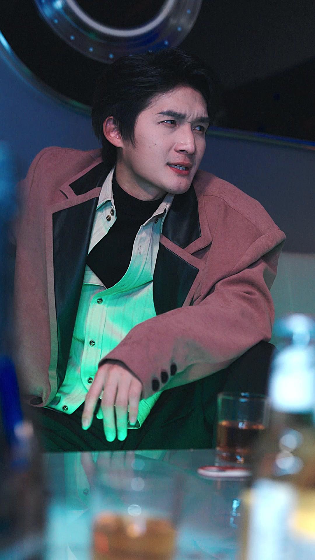 تزوجتُ رجلاً مفلسًا فاكتشفت أنه أسطورة