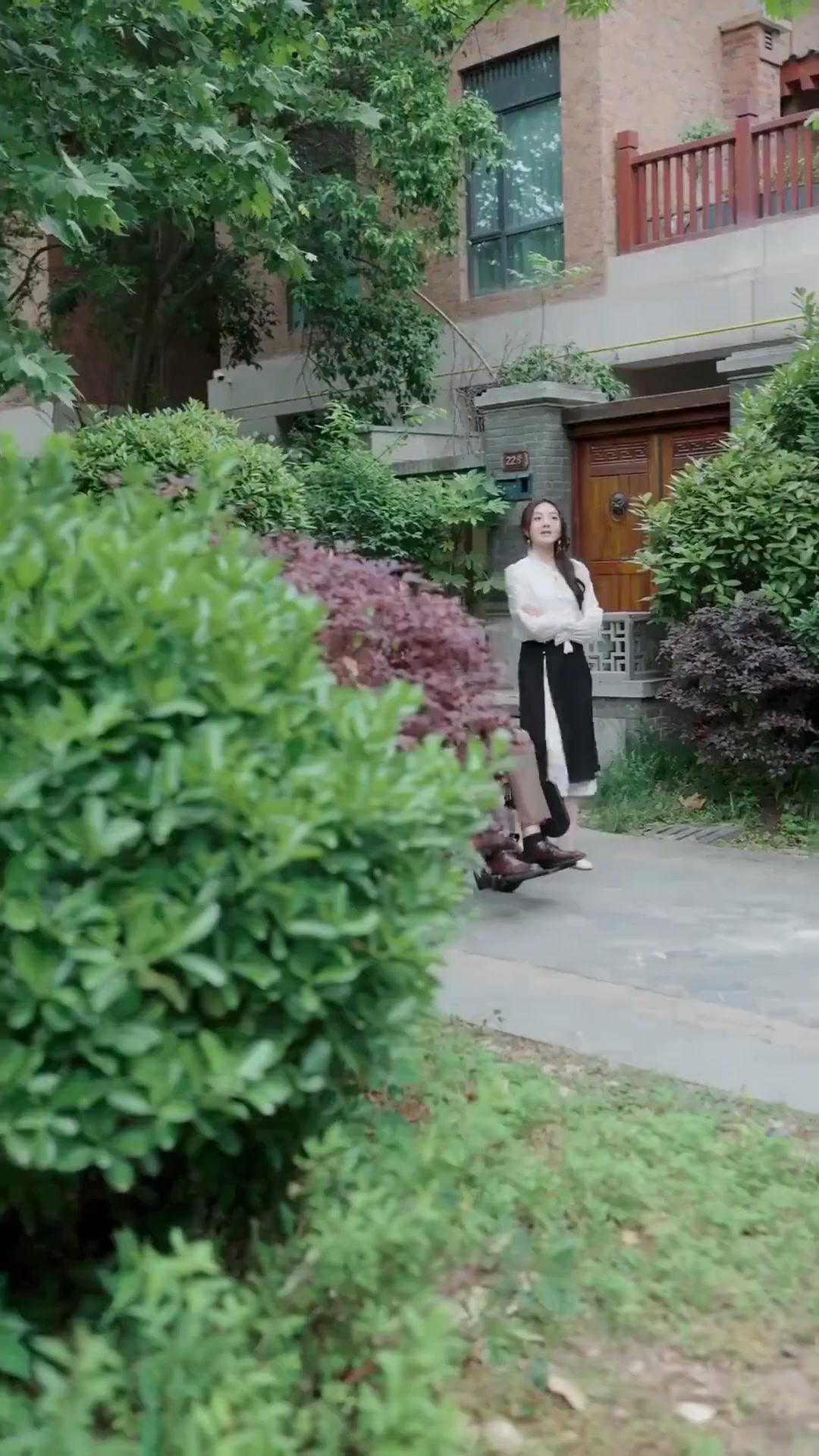 (Doblado)¡Cásate conmigo, demonio!