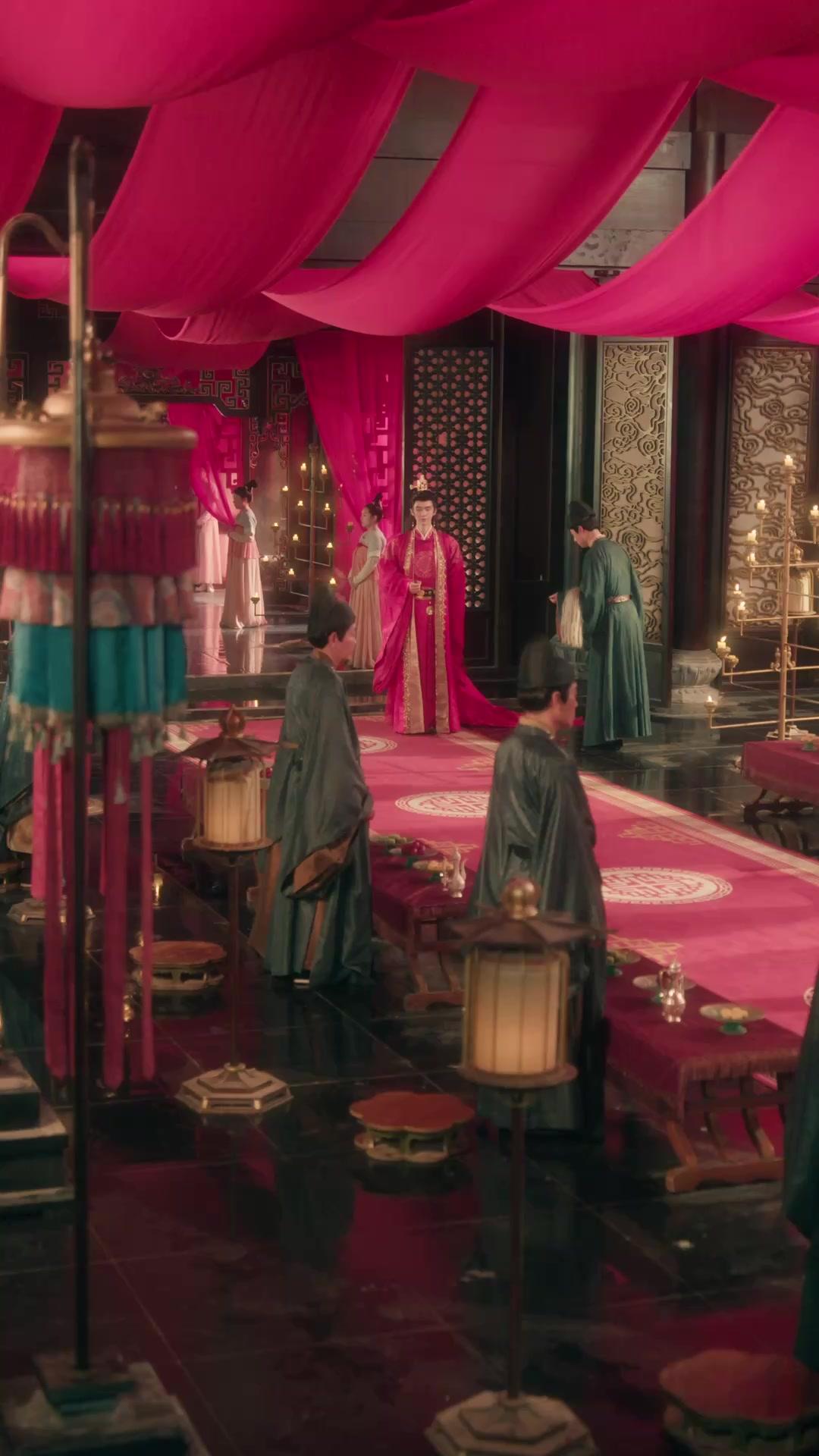 Scoppia il Caos a Corte