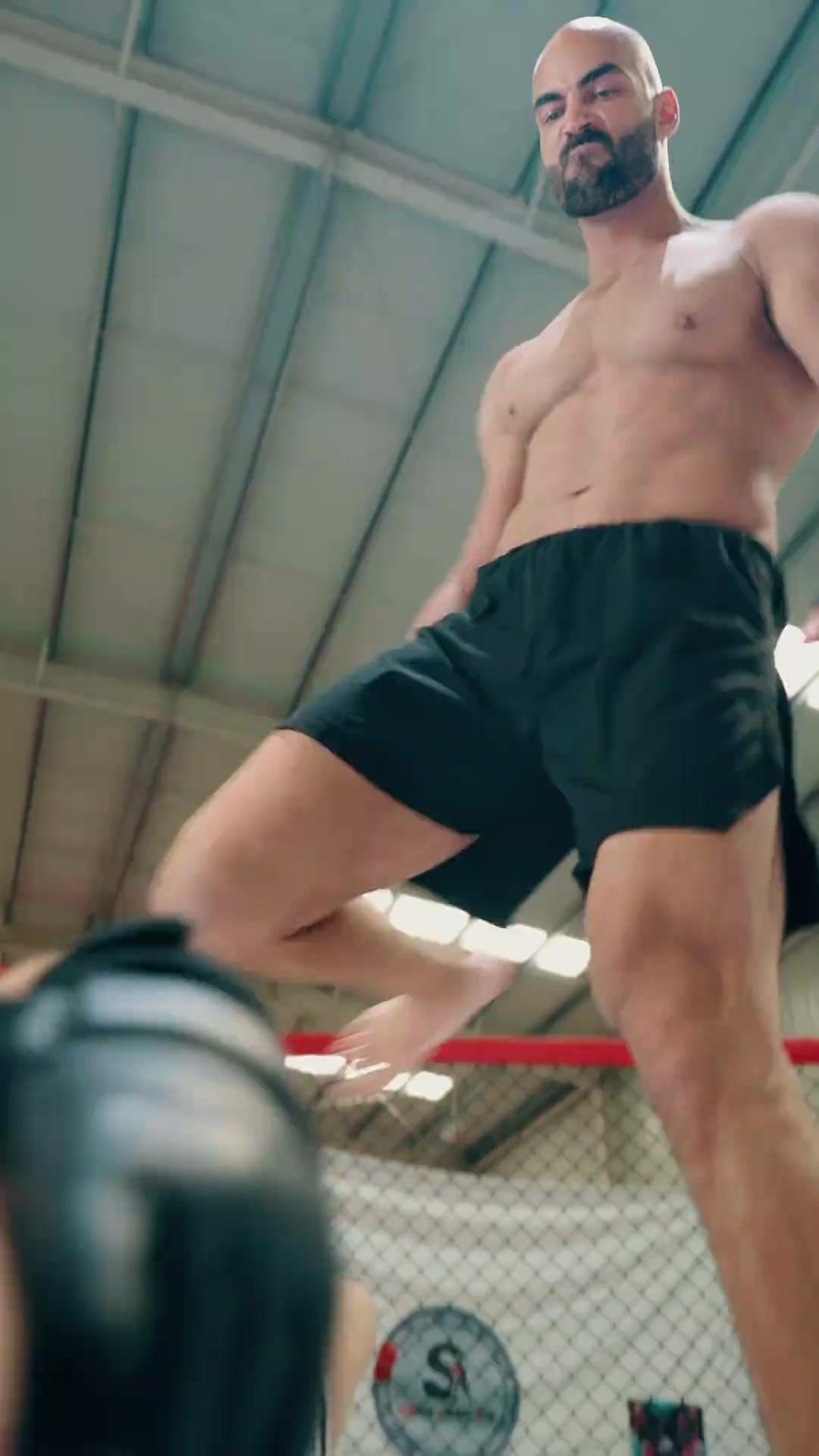 हमारे हाथ हैं हथियार