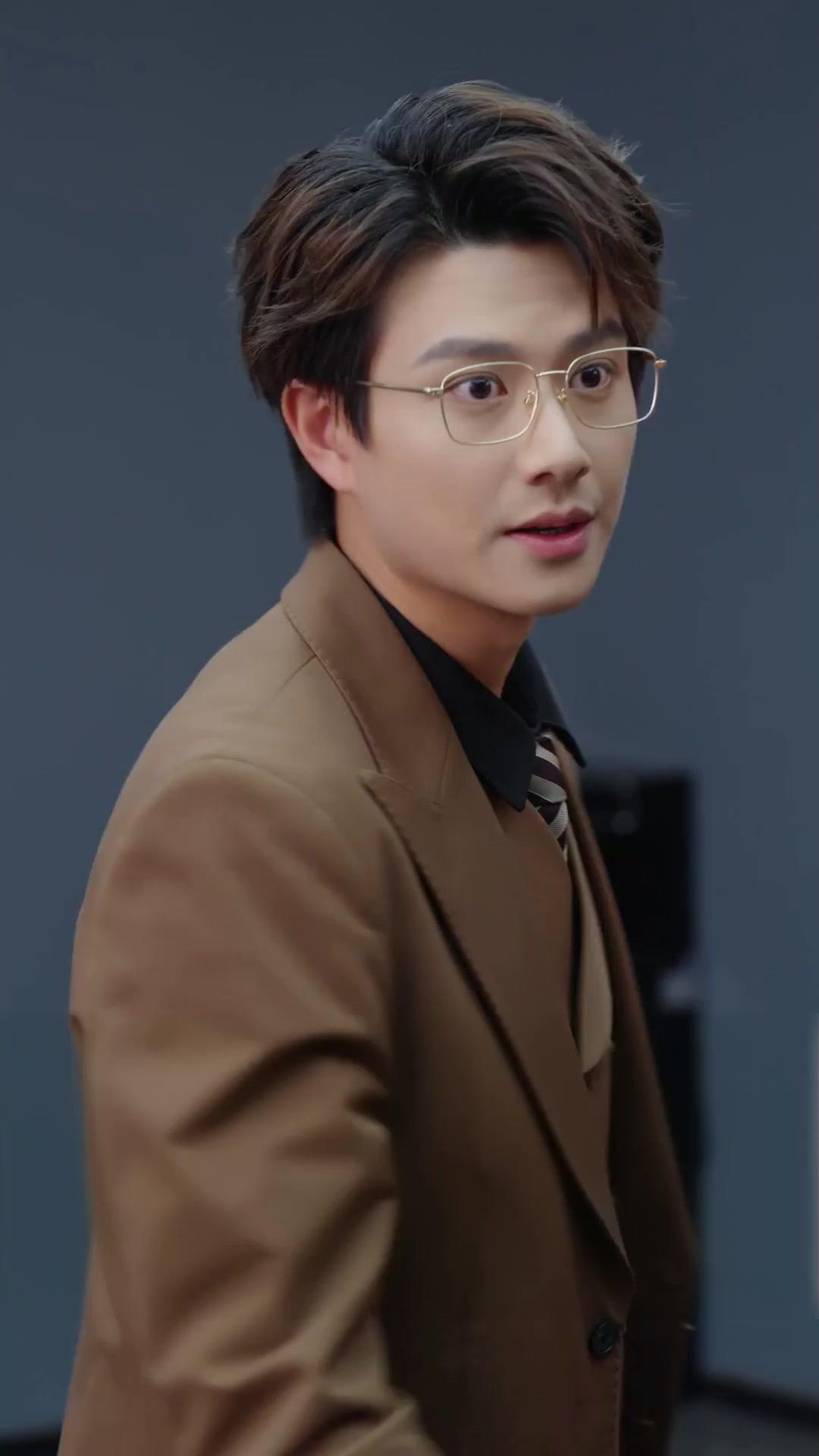 Bos, Jangan Cerai Dulu!