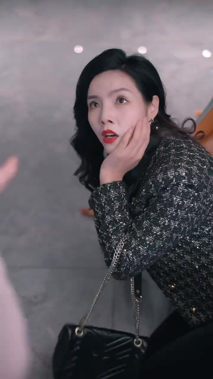  Setelah Putriku Memfitnahku, Aku Tertawa