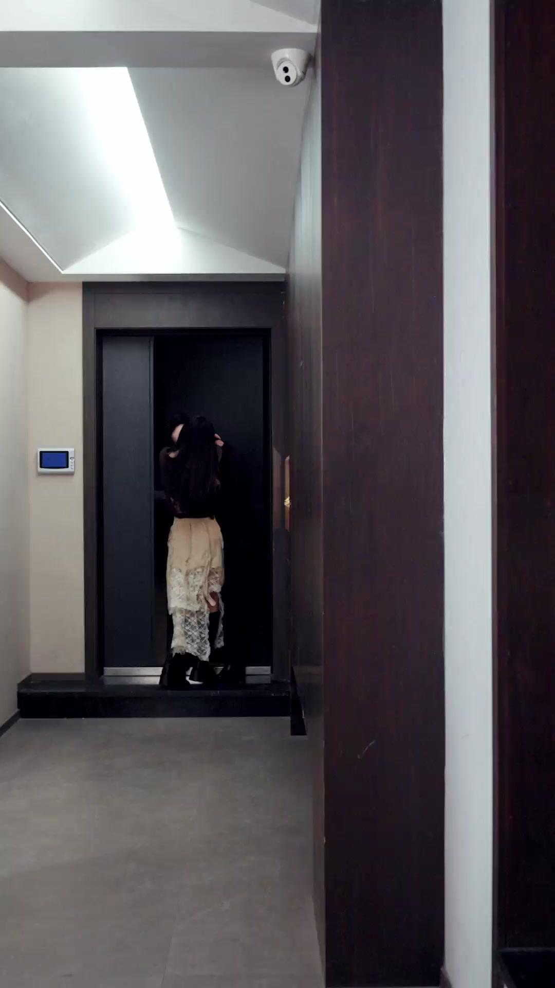 Who's the Bossy Sugar Mama?