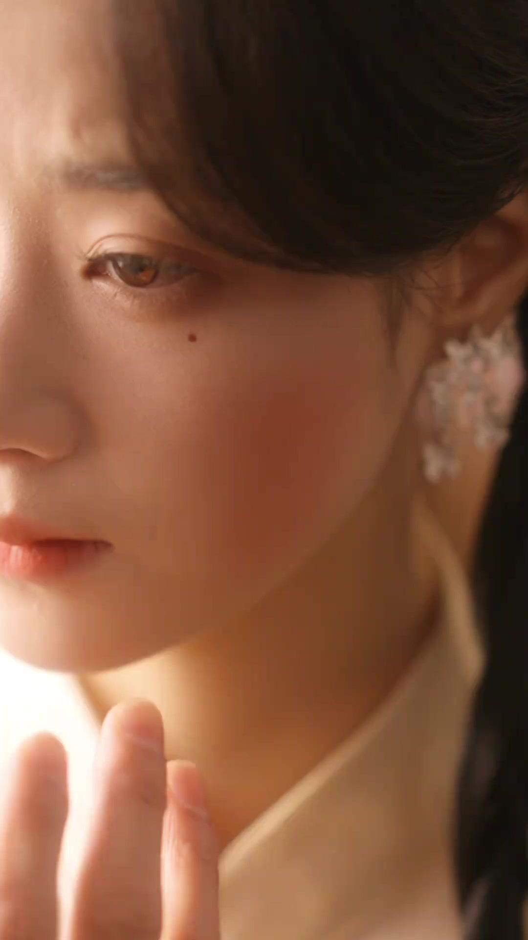 Con ella floreció todo