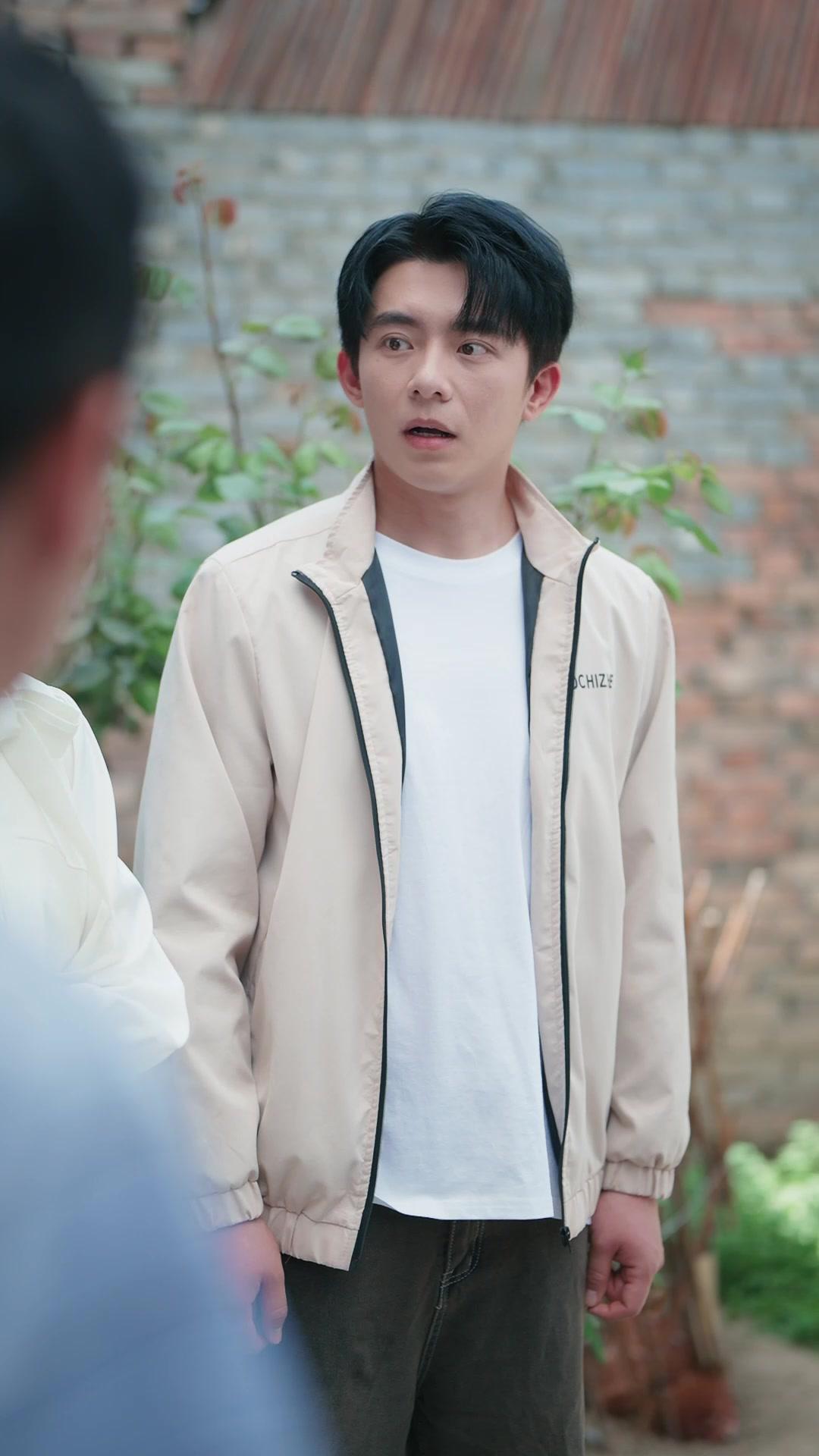 La más guapa no me suelta