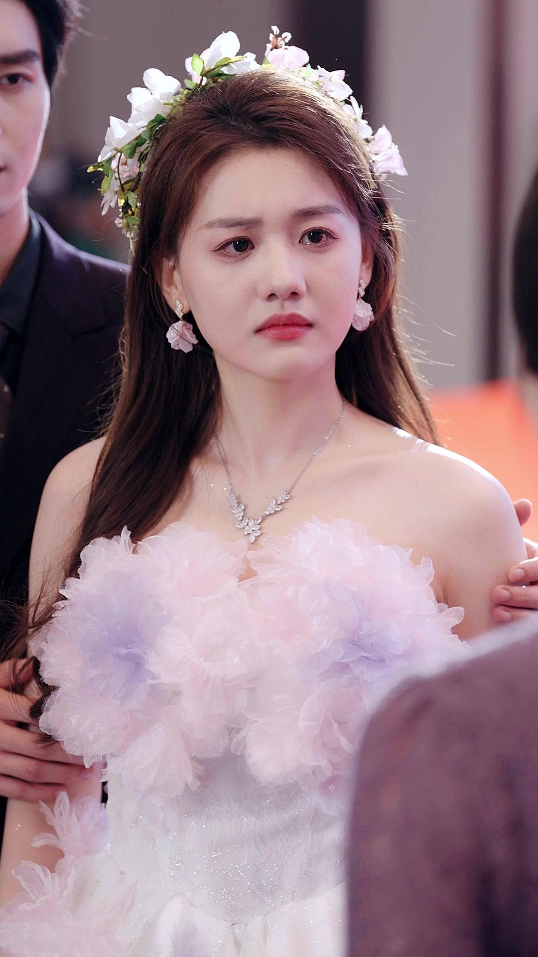 MARIAGE : RÉVEIL DE REINE