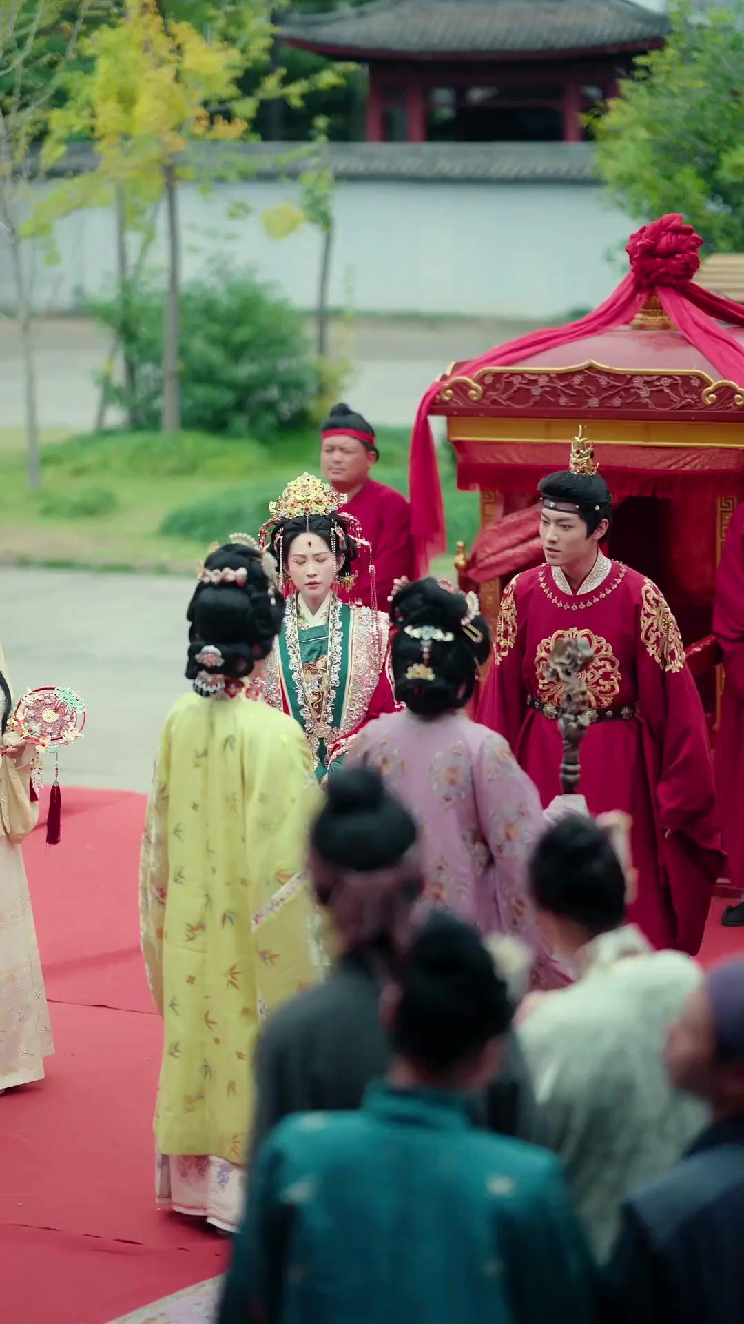 (Dubbed) Marry My Father-in-Law for Revenge