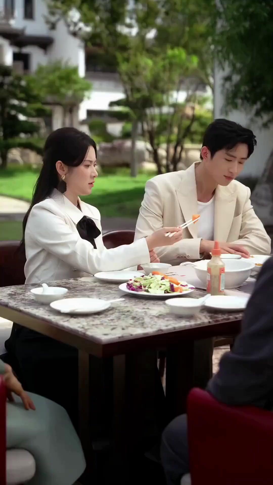 (พากย์เสียง) เริ่มจากพันธะ จบที่พ่ายใจ