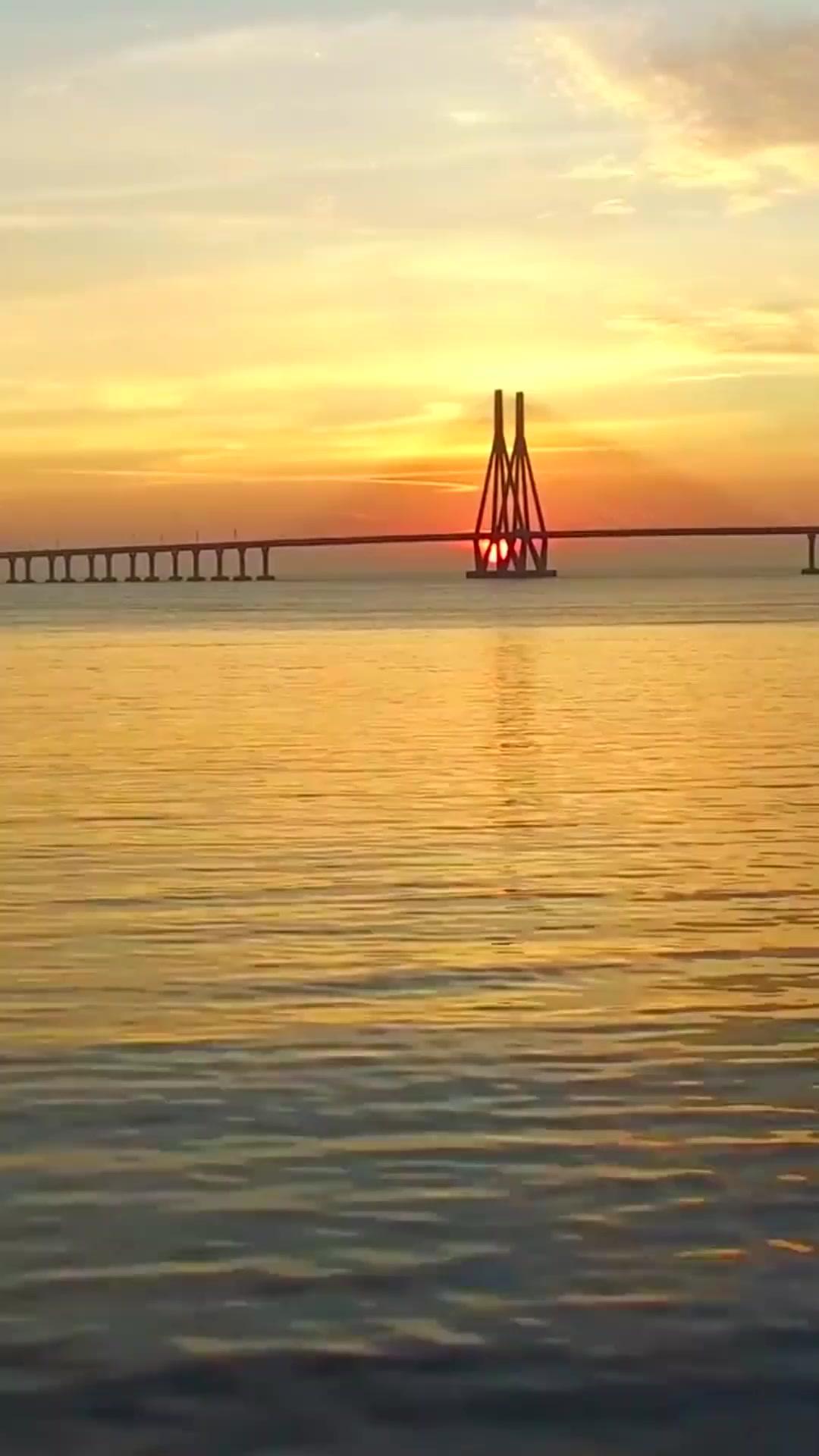 (مدبلج) غطرسة المليار... وسقوط القرار