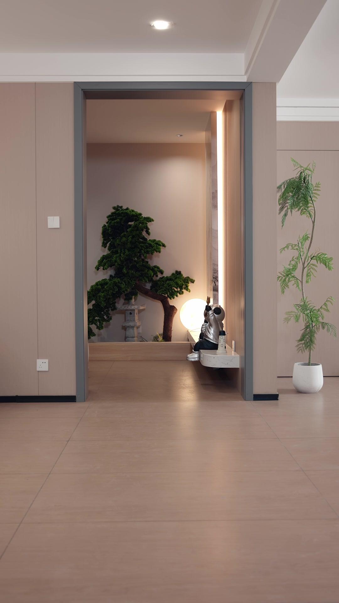 I Delivered Food, She Delivered Herself